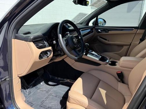 2023 Porsche Macan