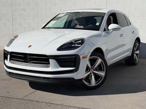 2025 Porsche Macan Base