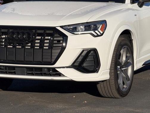 2025 Audi Q3 45 S line Premium