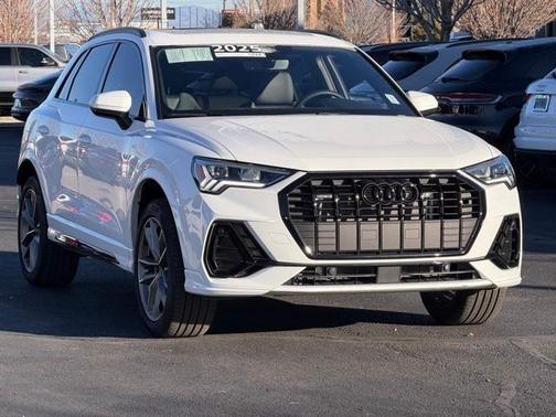 2025 Audi Q3 45 S line Premium