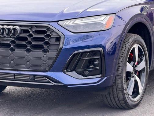 Navarra Blue Metallic 2024 Audi Q5 45 S line quattro Premium