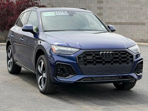 Navarra Blue Metallic 2024 Audi Q5 45 S line quattro Premium