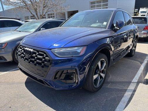 Navarra Blue Metallic 2024 Audi Q5 45 S line quattro Premium