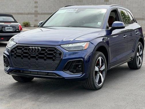 Navarra Blue Metallic 2024 Audi Q5 45 S line quattro Premium