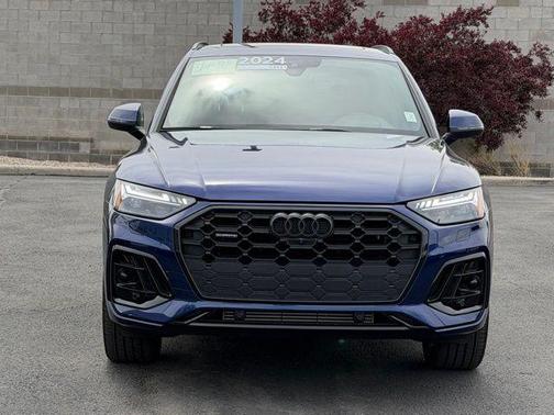 Navarra Blue Metallic 2024 Audi Q5 45 S line quattro Premium