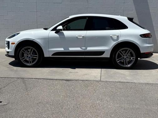 2021 Porsche Macan Base