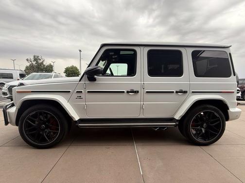 Manufaktor Moonlight White Magno 2021 Mercedes-Benz AMG G 63 Base