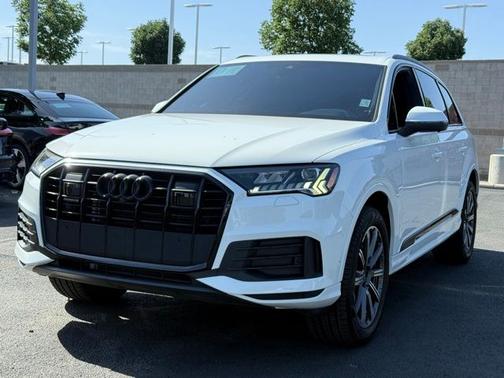 Carrara White 2023 Audi Q7 45 Premium Plus
