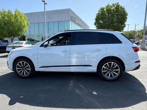 Carrara White 2023 Audi Q7 45 Premium Plus