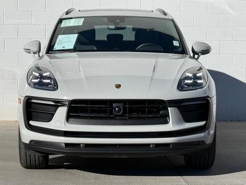 2024 Porsche Macan T