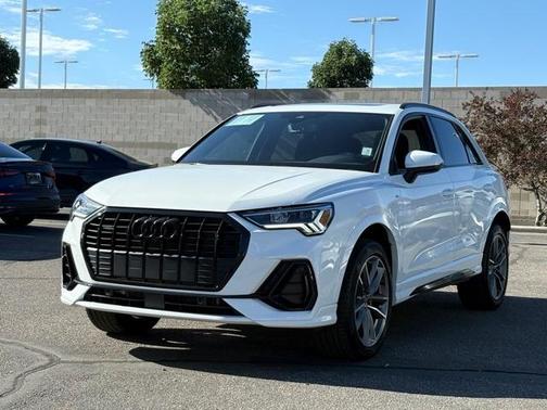 2024 Audi Q3 45 S line Premium