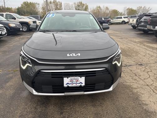 2023 Kia Niro LX