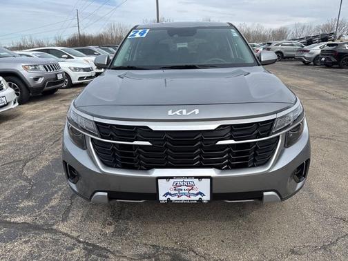 Steel Gray 2024 Kia Seltos LX