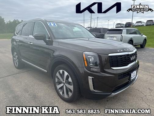 Moss 2022 Kia Telluride S