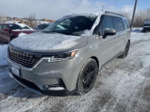 2023 Kia Carnival SX