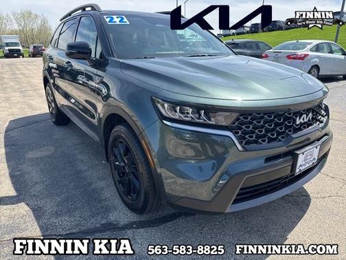 Green 2022 Kia Sorento S