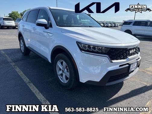 White Pearl 2022 Kia Sorento LX