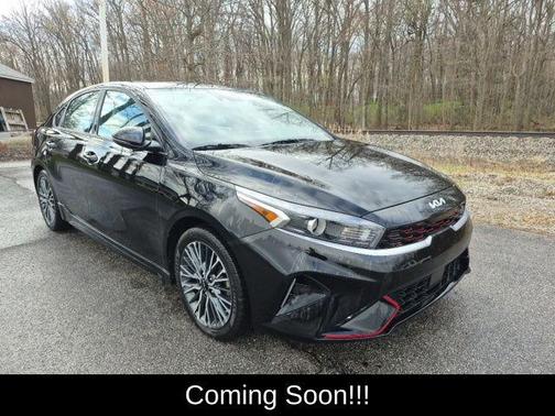 Aurora Black Pearl 2023 Kia Forte GT-Line