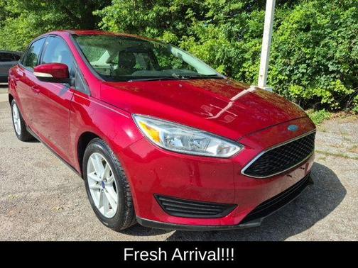 Ruby Red Metallic Tinted Clearcoat 2015 Ford Focus SE