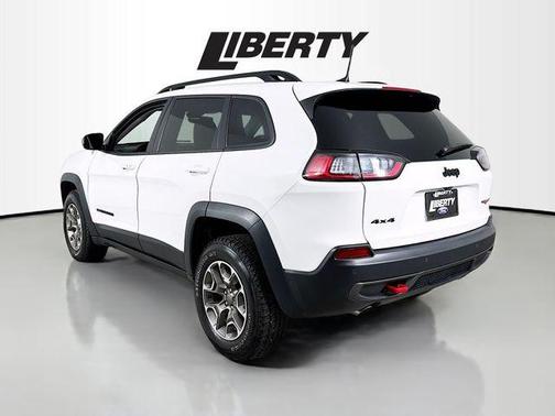2023 Jeep Cherokee Trailhawk