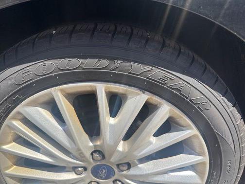 Tuxedo Black 2015 Ford Focus Titanium