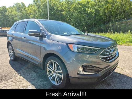 Gray Metallic 2024 Ford Edge Titanium
