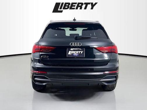 2024 Audi Q3 45 S line Premium