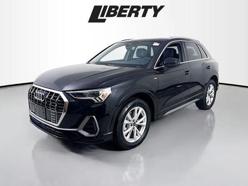 2024 Audi Q3 45 S line Premium