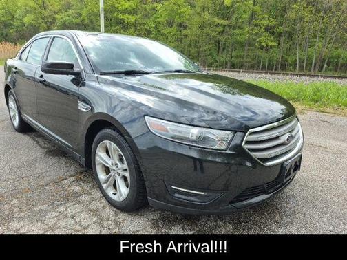 Tuxedo Black Metallic 2013 Ford Taurus SEL