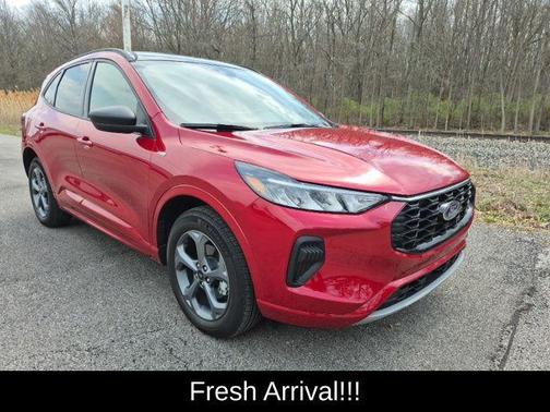 Rapid Red Metallic Tinted Clearcoat 2023 Ford Escape ST-Line