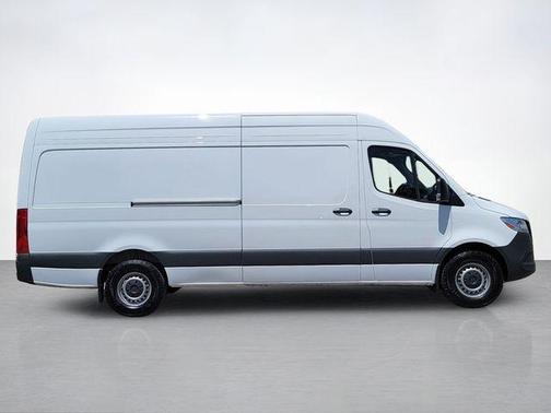 White 2025 Mercedes-Benz Sprinter 2500 170 WB