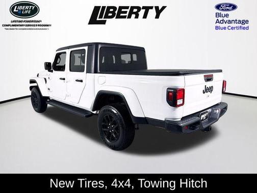 2022 Jeep Gladiator Sport