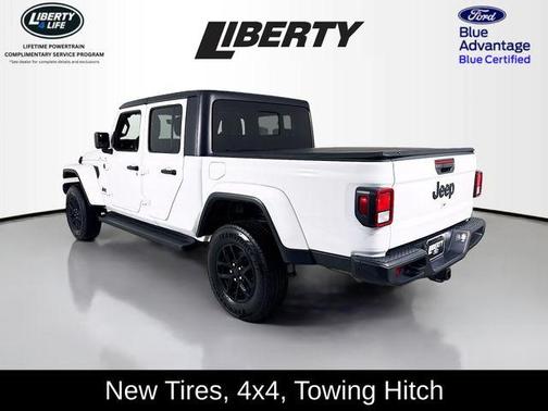 2022 Jeep Gladiator Sport