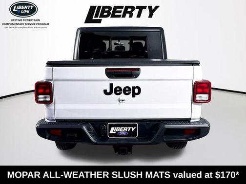 2022 Jeep Gladiator Sport