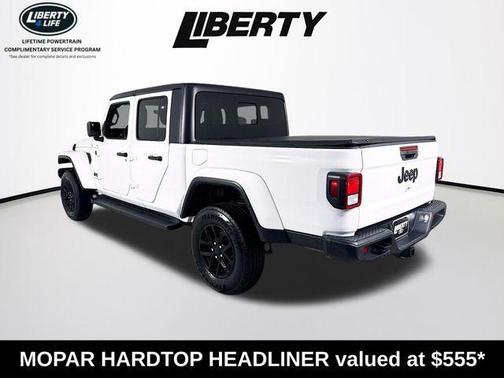 2022 Jeep Gladiator Sport