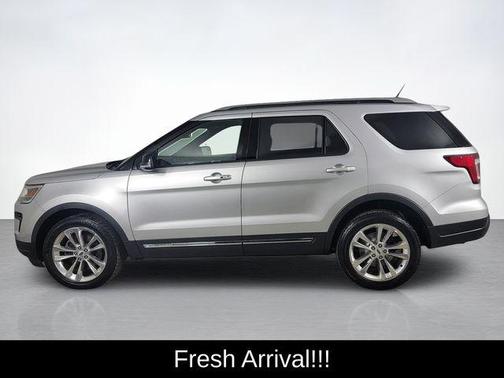 Ingot Silver Metallic 2018 Ford Explorer XLT