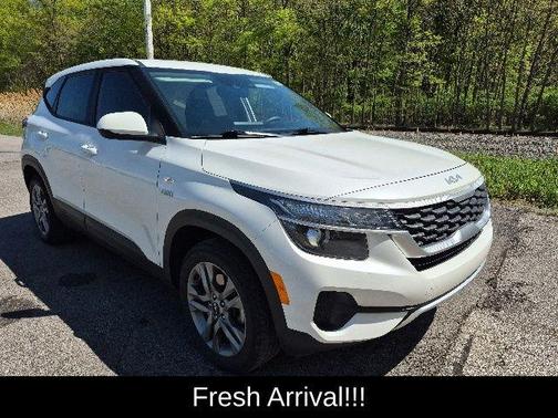 Snow White Pearl 2022 Kia Seltos LX