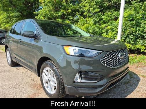 Forged Green Metallic 2024 Ford Edge SEL