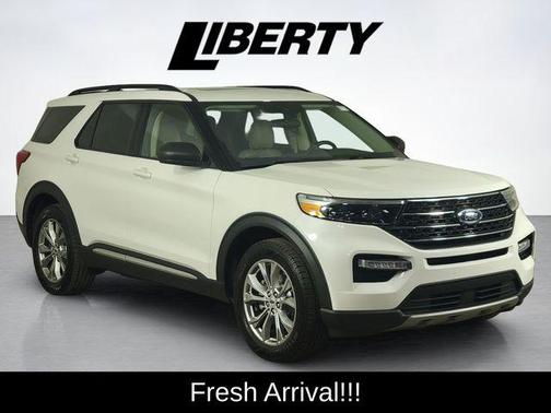 Star White 2023 Ford Explorer XLT