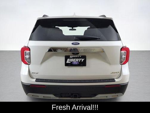 Star White 2023 Ford Explorer XLT