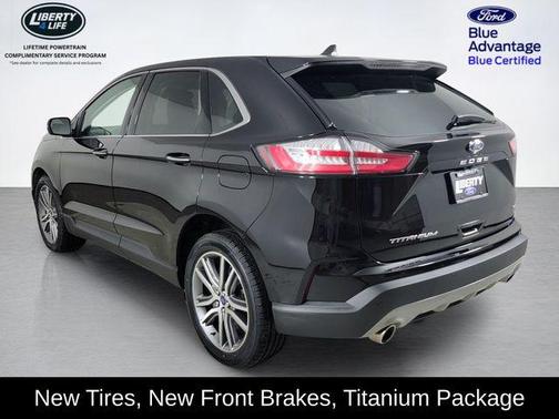 2022 Ford Edge Titanium
