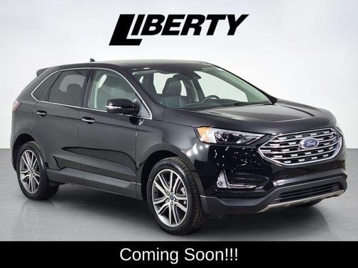Agate Black Metallic 2022 Ford Edge Titanium