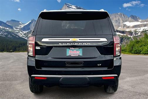 2024 Chevrolet Suburban LT