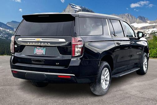 2024 Chevrolet Suburban LT