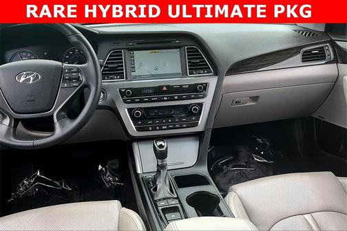 2017 Hyundai SONATA Hybrid Limited