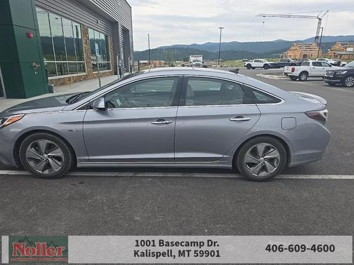 2017 Hyundai SONATA Hybrid Limited