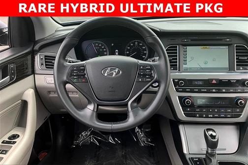 2017 Hyundai SONATA Hybrid Limited