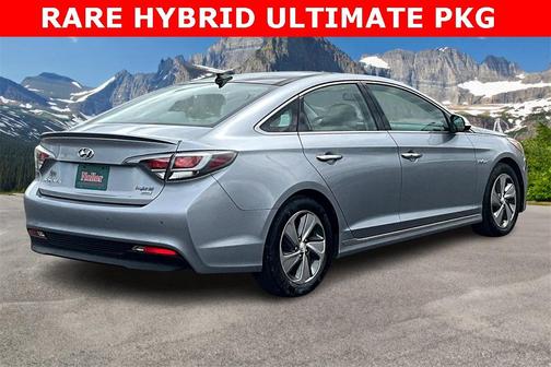 2017 Hyundai SONATA Hybrid Limited