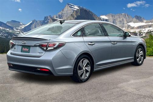 2017 Hyundai SONATA Hybrid Limited