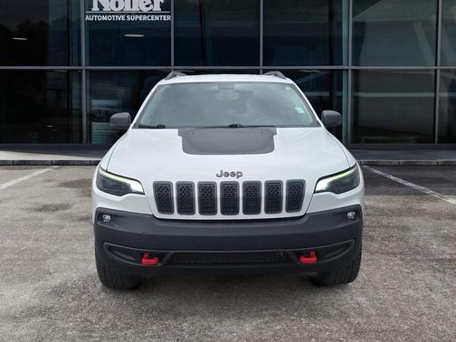 Bright White Clearcoat 2019 Jeep Cherokee Trailhawk